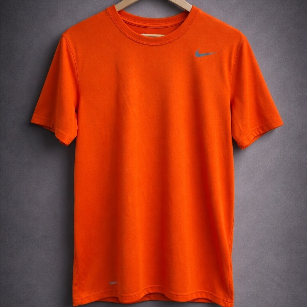 Nike Dri-Fit Orange Athletic Training Shirt Men’s Medium Swoosh